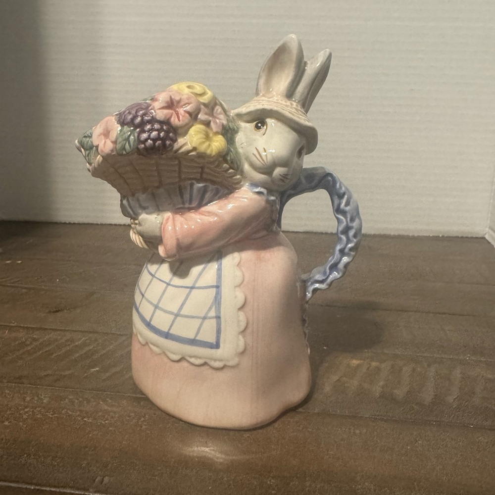 Vintage Fitz and Floyd Bunny Figurine - Picture 1 of 11
